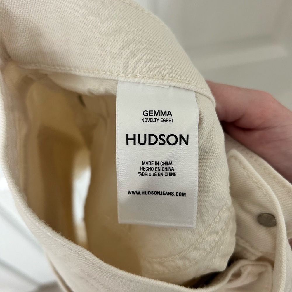 Hudson Gemma Mid-Rise Denim Shorts In Beige - Picture 6 of 6